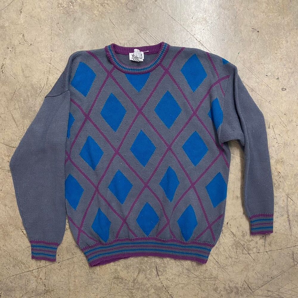 Xtrovert Women's Blue and Purple Sweater- XXL Vintage- Has flaw around the colla